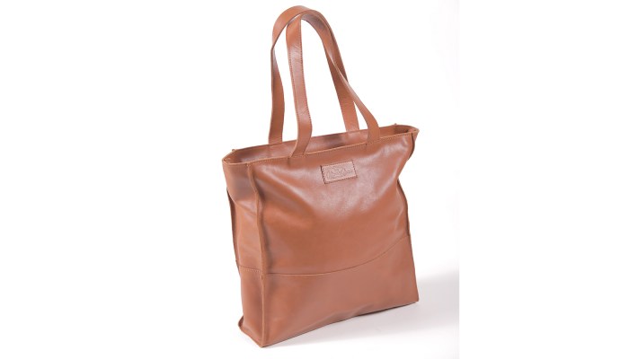 MBE0241_0x400-10 Leather Bag Tan 37Cmx33Cm - Image 1