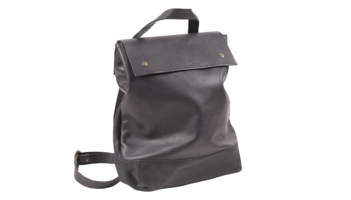 MBEBP29_0x400-14 Back Pack With Signature Pocket Black 34Cmx10Cmx36Cm - Image 1