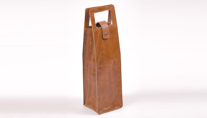 MBEWINET02_0x400-18 Single Wine Bottle Holder Tan Leather 11Cmx11Cmx38Cm - Image 1